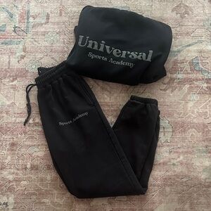 PrettyLittleThing Black Sweatshirt